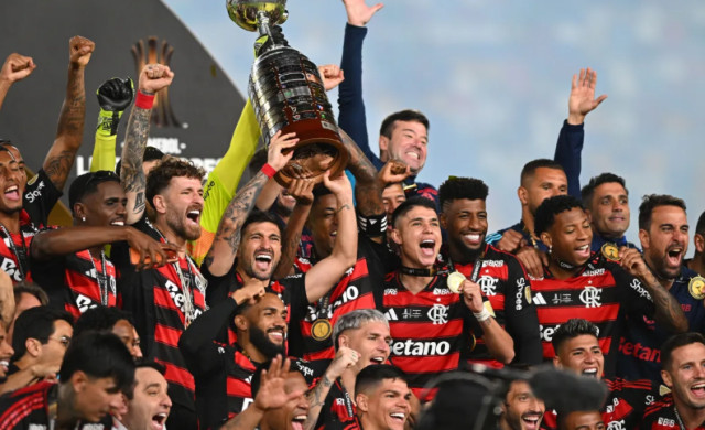 Flamengo vence final da libertadores contra o Palmeiras e faz grande festa